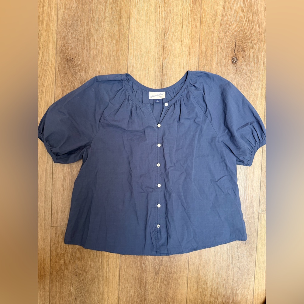 Universal Thread Navy Button-Front Puff Sleeve Top
